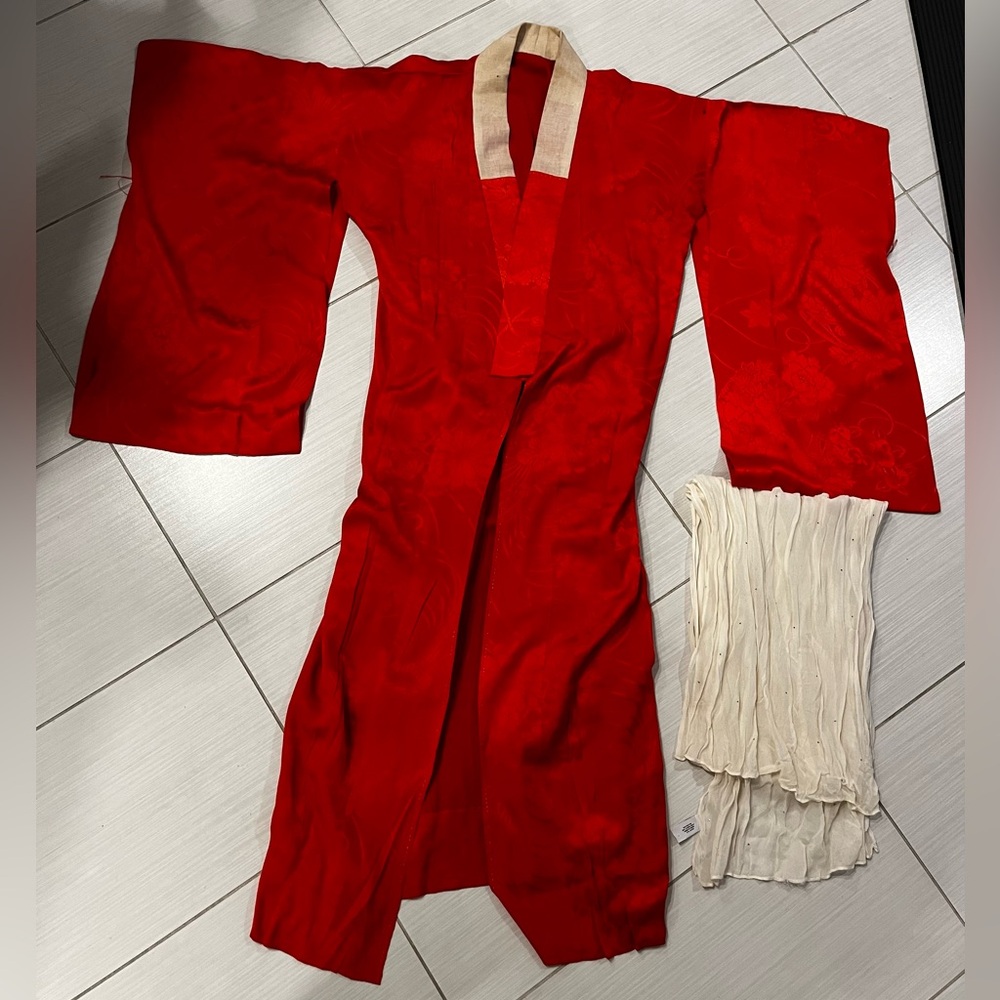 Vintage Japanese Pre-WWII Red Nagajuban Kimono Robe with Floral Design